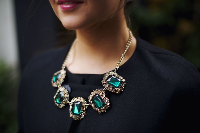 Statement Jewelry: Making a Bold Fashion Statement with Accessories Statement Jewelry: Making a Bold Fashion Statement with Accessories